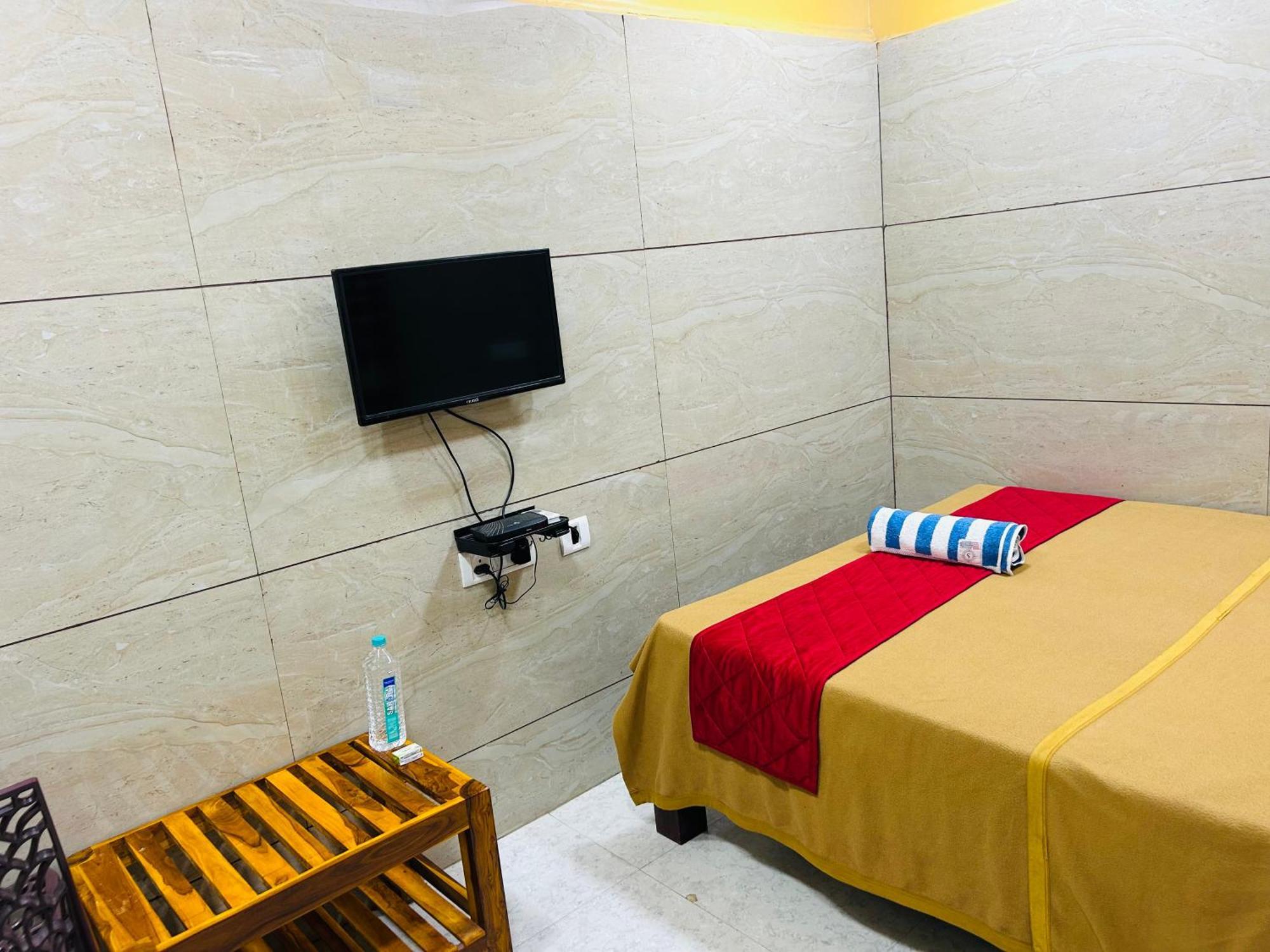 Gsr Residency Hotel Kanchipuram Exterior foto