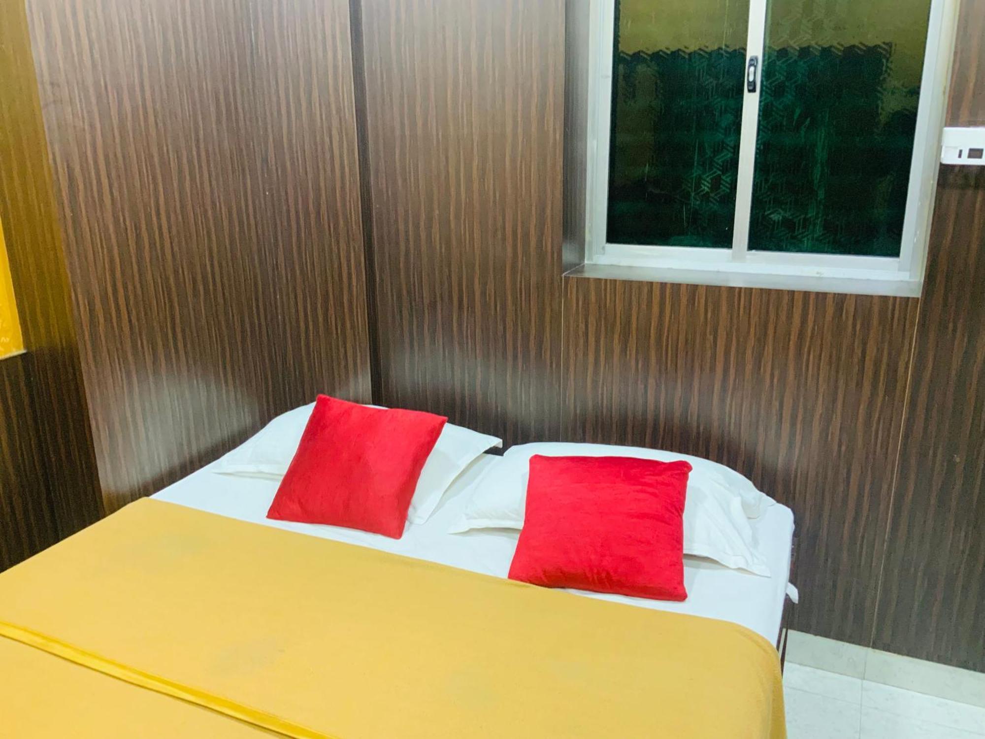 Gsr Residency Hotel Kanchipuram Exterior foto