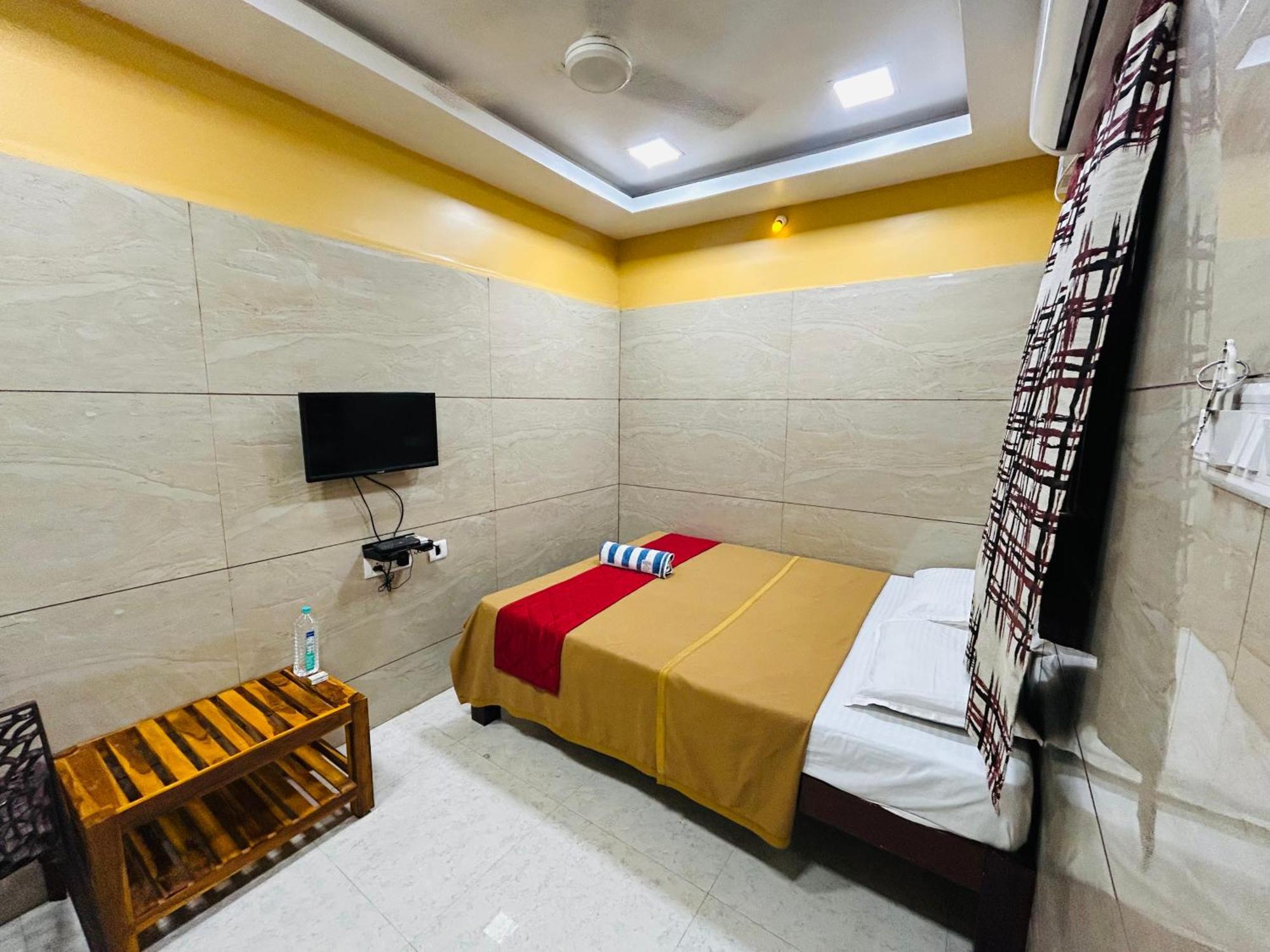Gsr Residency Hotel Kanchipuram Exterior foto
